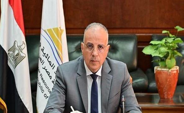 وزير الري يبحث مع رؤساء الإدارات المركزية حالة المنظومة المائية بالمحافظات