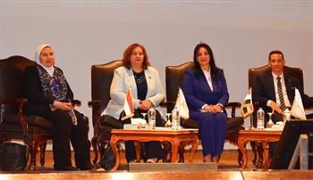 نائب وزير السياحة تشارك في ندوة بـ جامعة عين شمس عن "مكانة المرأة المصرية عبر العصور"