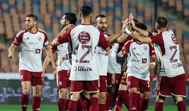 الدوري المصري .. الأهلي يتقدم 2-1 على البنك بالشوط الأول
