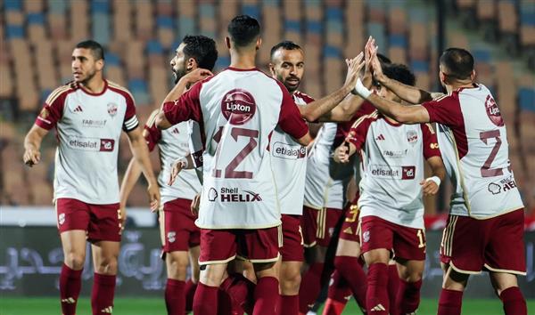 الدوري المصري .. الأهلي يتقدم 2-1 على البنك بالشوط الأول
