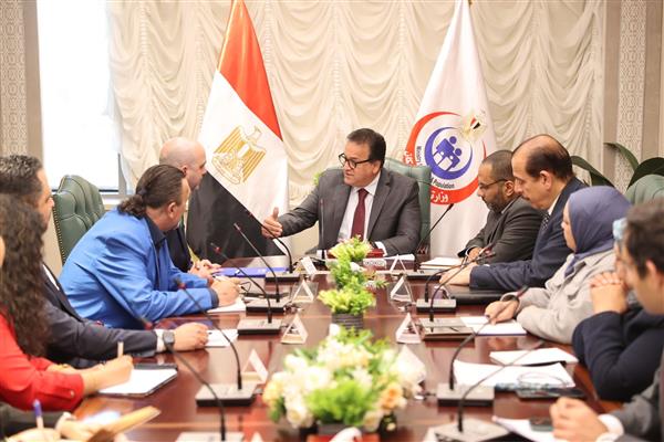 وزير الصحة يستقبل رئيس بعثة الأمم المتحدة للهجرة بـ القاهرة
