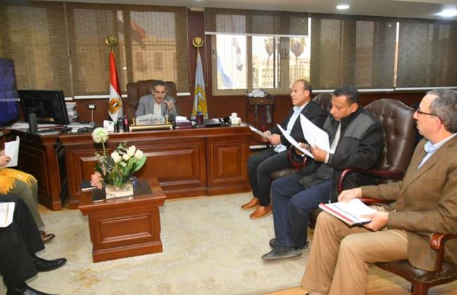 محافظ الغربية يناقش الموقف التنفيذي لمشروعات بسيون و سمنود و زفتى