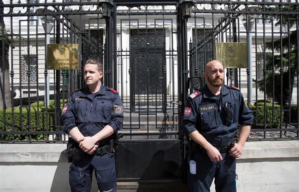 النمسا تطرد اثنين من الدبلوماسيين الروس بعد اتهامهما بالتجسس