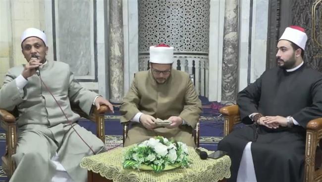 الملتقى الفقهي بـ الجامع الأزهر يبين مبطلات الصيام والأمور التي لا تفطر