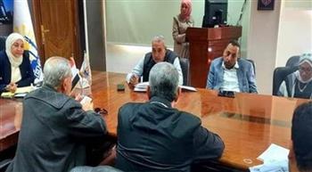 نائب محافظ القاهرة تبحث الموقف التنفيذي لتطوير منطقة شق الثعبان وتقنين الأوضاع
