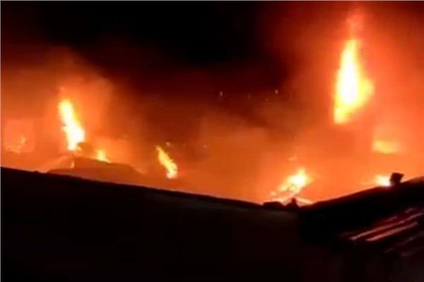 اندلاع حريق بمصنع أثاث وموبيليا في 15 مايو