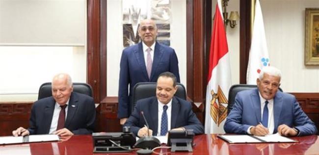 "الزراعيين" و"المعلمين" يوقعان اتفاقية مع جهاز المشروعات الصغيرة لتنفيذ مشروعات زراعية