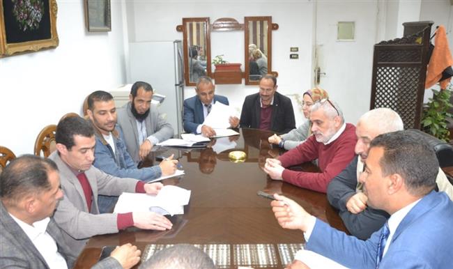 السكرتير العام المساعد يشهد إجتماع بشأن قطعة أرض داخل كردون مدينة إيتاي البارود