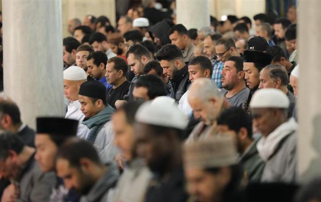 بأربع قراءات.. الجامع الأزهر يتلألأ بتلاوة القرآن وحضور آلاف المصلين في صلاة التراويح