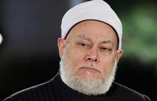 طفلة تسأل إزاى زوجات النبي كانوا بيلبسوا الحجاب؟!.. علي جمعة يجيب