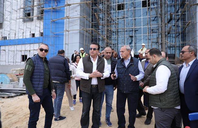 وزير الصحة يتفقد المستشفى الجديد بـ العبور ويشدد على سرعة الانتهاء من الأعمال الإنشائية