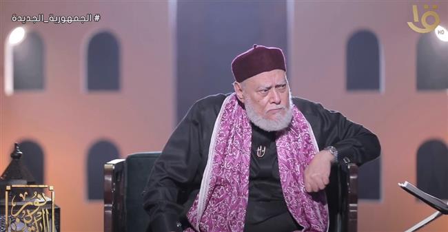 بالفيديو.. حكم عمليات تجميل الرموش والحواجب والفلاير؟.. على جمعة يجيب 