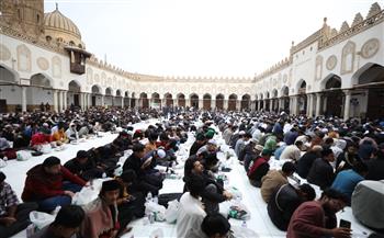   الطلاب الوافدون: الإفطار الجماعي لفتة طيبة من فضيلة الإمام تشعرنا أننا في أوطاننا