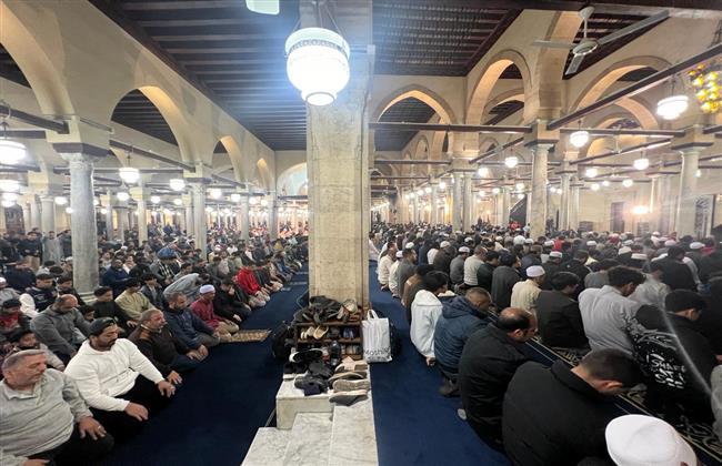 في الذكرى الـ1084 على تأسيسه.. آلاف المصلين يملأون رحاب الجامع الأزهر لأداء التراويح