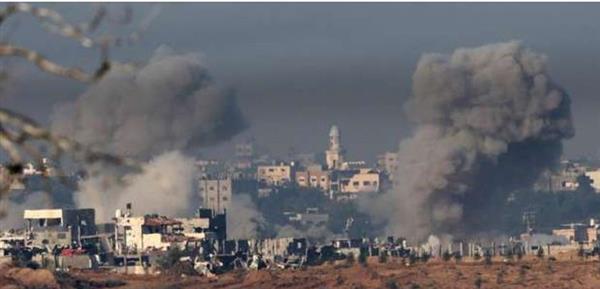 غارات إسرائيلية عنيفة تستهدف المناطق الشمالية لمخيم النصيرات وسط غزة
