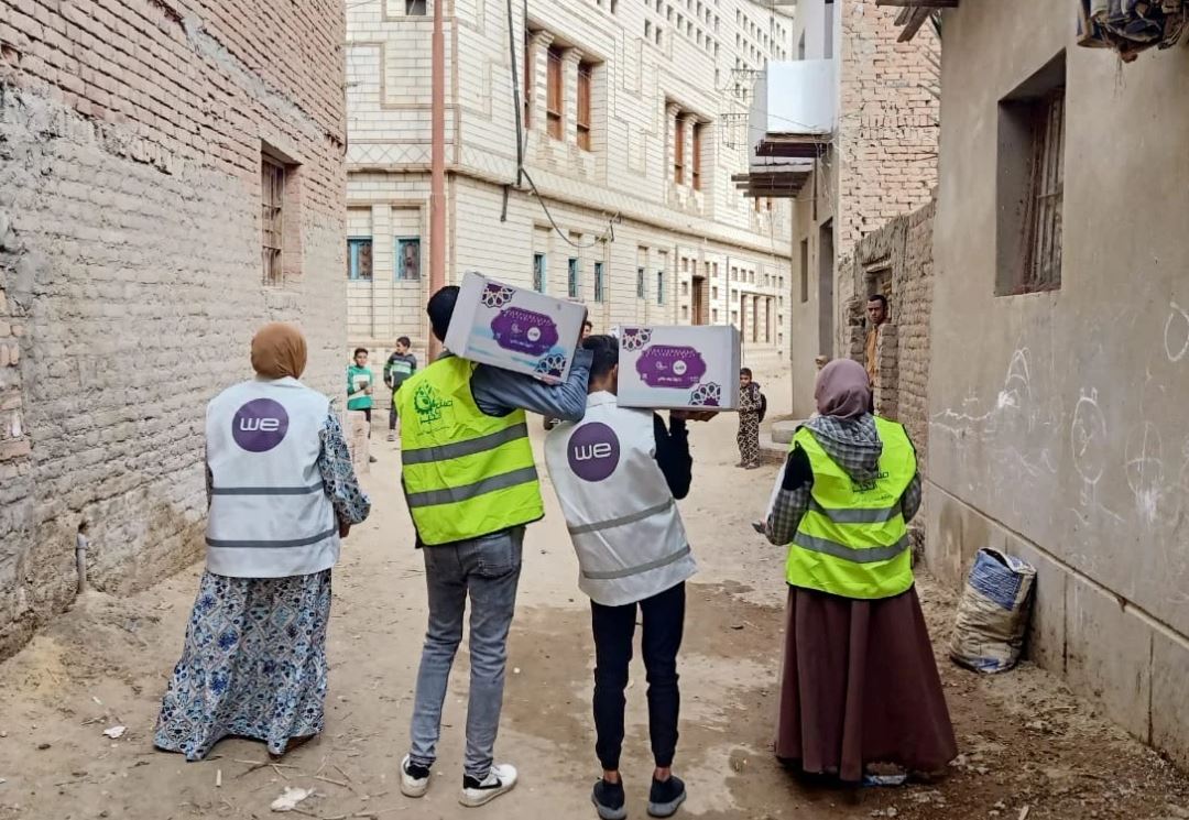 ضمن مبادرة "دائمًا على بالي".. فرق عمل ومتطوعي "صناع الخير" يجوبون قرى الفيوم