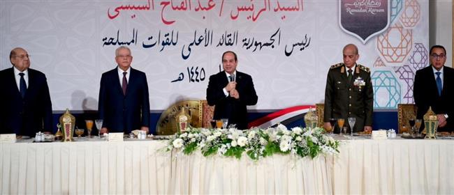 الرئيس السيسي يشارك قادة القوات المسلحة حفل الإفطار السنوي بمناسبة ذكرى العاشر من رمضان