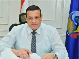 وزير التنمية المحلية يهنئ رئيس الوزراء بذكرى انتصارات العاشر من رمضان