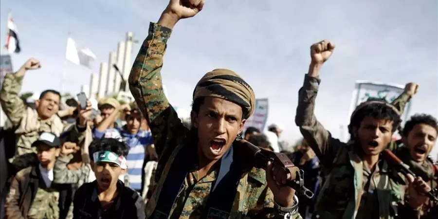 الحوثيون : "الأعمال العدائية" من السفن الحربية ضد اليمن تسببت في خلل بالكابلات البحرية