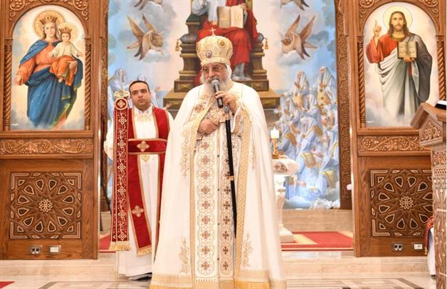 قداسة البابا يدشن كنيسة الأنبا أنطونيوس بحدائق القبة