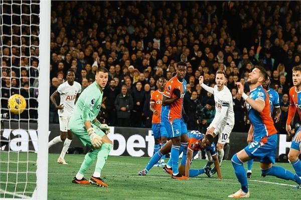الدوري الإنجليزي .. توتنهام يهزم كريستال بالاس .. و تشيلسي يتعادل إيجابيًا مع برينتفورد
