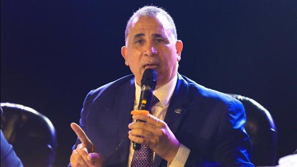 نقيب المحامين يشكل لجنة قانونية لمعاونة مجلس النقابة في مباشرة الطعون المقامة