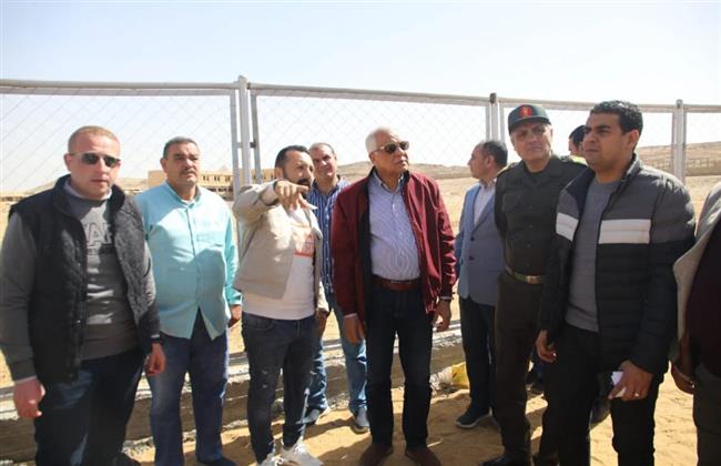 محافظ الجيزة : لاند سكيب ومسطحات خضراء بالطرق المؤدية للمتحف الكبير