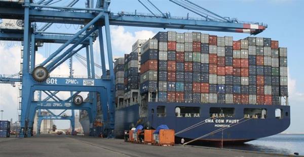 تداول 37 سفينة للحاويات والبضائع العامة بـ ميناء دمياط