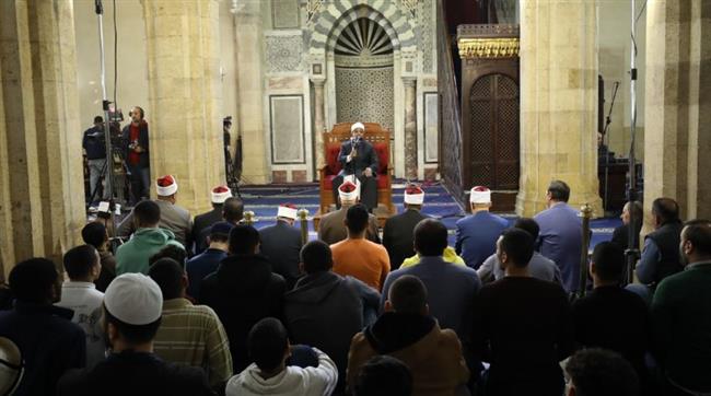 عميد كلية الدعوة بالأزهر: رمضان شهر الاتصال والقرب من الله والشعور بالآخرين وآلامهم