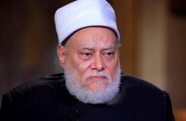 طفل يسأل: ينفع اهرز مع زمايلى بالشتائم؟.. وعلي جمعة: هذا ليس من  العفاف أو الرقي
