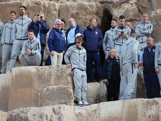 كأس عاصمة مصر .. منتخب كرواتيا يزور الأهرامات على هامش مشاركته في البطولة