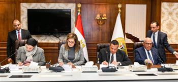   3 وزراء ورئيس "لعربية للتصنيع" يوقعون عقود تنفيذ مشروعات المرحلة الخامسة 