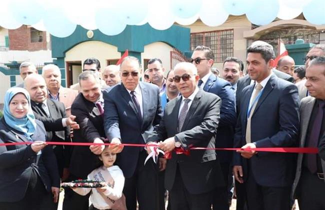 وزير التعليم ومحافظ الشرقية يفتتحان المدرسة الرسمية الدولية بفاقوس