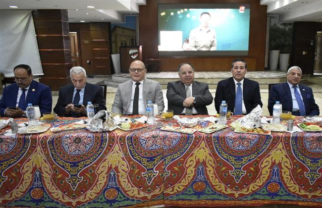 رئيس جامعة سوهاج يشارك في حفل إفطار المحبة والإخاء بنادي القضاة