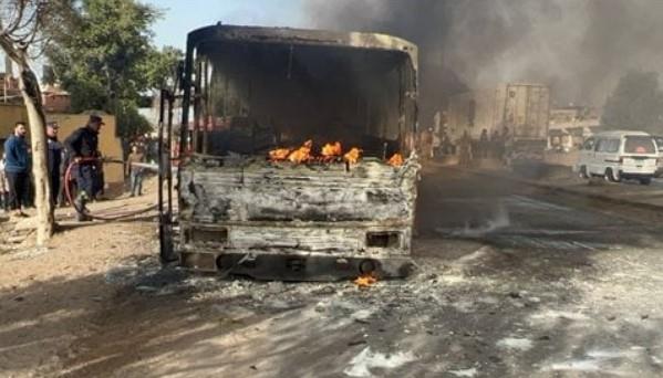 السيطرة على حريق اندلع في مينى باص على الطريق الزراعي بالقليوبية
