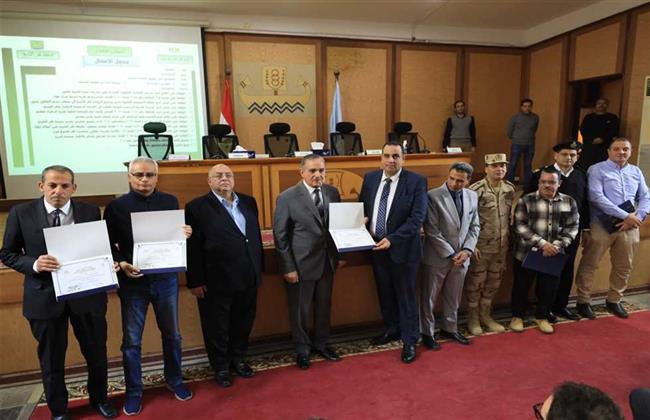 محافظ كفر الشيخ يكرم 93 متميزا من جميع القطاعات بالمجلس التنفيذي للمحافظة