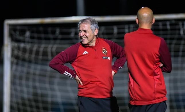 دوري أبطال إفريقيا .. "كولر" يحاضر اللاعبين بالفيديو قبل المران الأخير 