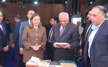   وزيرة الثقافة ومحافظ الجيزة يفتتحان الدورة 12 من معرض فيصل للكتاب
