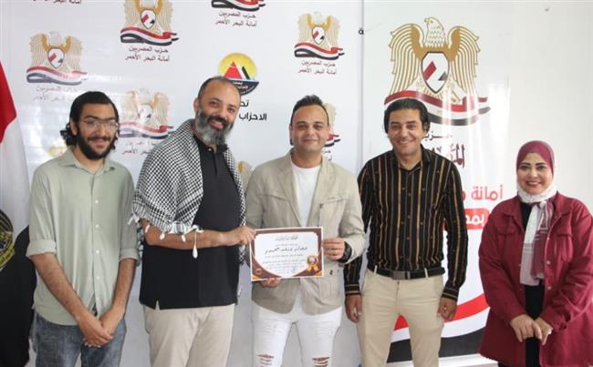 "المصريين" ينظم مسابقة الرسم للأطفال والشباب بالبحر الأحمر .. صور