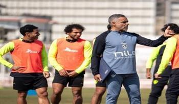 الكونفدرالية.. جلسة فنية لـ جوميز مع لاعبي الزمالك على هامش مران اليوم