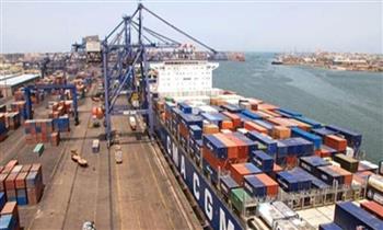   ميناء دمياط ..تداول 40 سفينة للحاويات والبضائع العامة