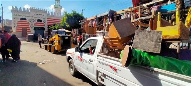 رفع 445 حالة إشغال طريق مخالف بنطاق 3 مراكز بـ البحيرة