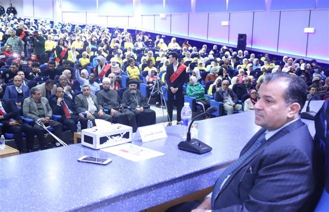 رئيس جامعة جنوب الوادي يفتتح فعاليات الإسبوع البيئي السادس عشر