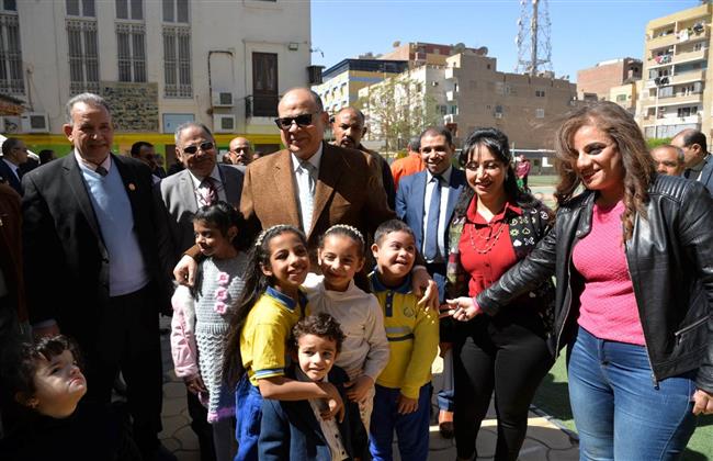 محافظ أسيوط يشهد احتفالية مدرسة السلام المتطورة المشتركة لأمهات أطفال الدمج