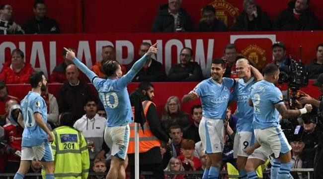 الدوري الإنجليزي .. في ديربي مانشستر المدينة تكتسي بـ"السماوي"