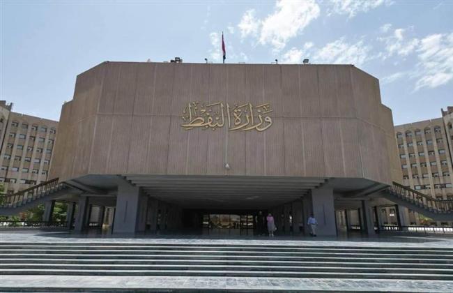 العراق يعلن تمديد الخفض الطوعي البالغ 220 ألف برميل يوميًا