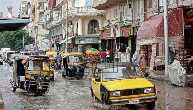 أمطار على الإسكندرية مع استمرار حركة الملاحة بالميناء