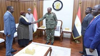   "البرهان" يلتقي وفد آلية الاتحاد الإفريقي رفيعة المستوي المعنية بـ السودان
