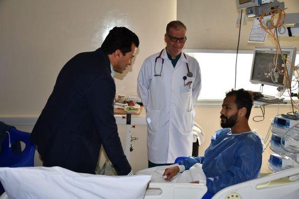 خلال زيارته له.. وزير الرياضة يطمئن على حالة أحمد رفعت الصحية