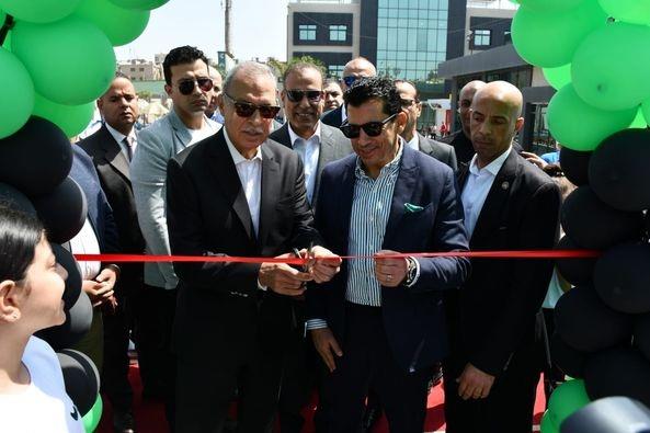 وزير الرياضة يفتتح حمام السباحة الأولمبي في نادى سيتي كلوب بنها